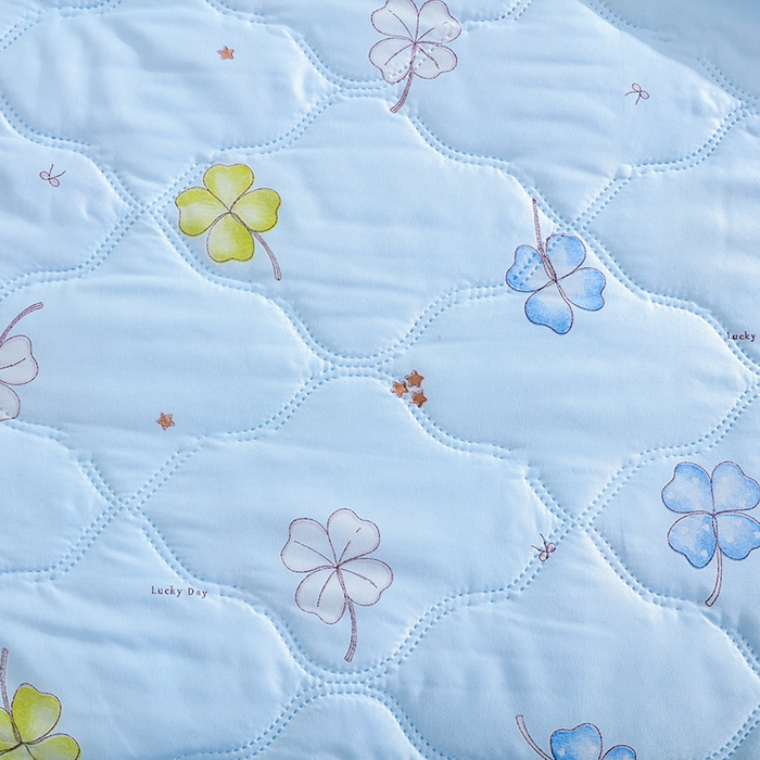 91家纺网 家纺一手货源 找家纺 诗雅纺织 2026新款亲肤绒夏被空调被夏凉被 四叶草