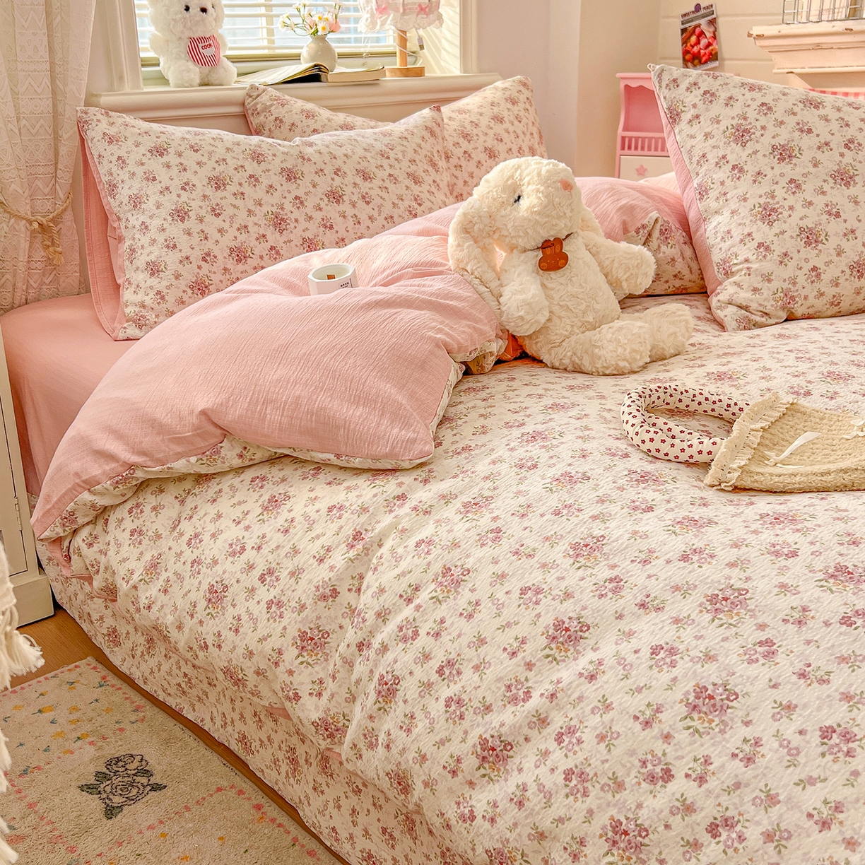 91家纺网 家纺一手货源 找家纺 金梦拉家纺 2026春夏新款云感双层纱皱皱纱系列四件套 栀夏