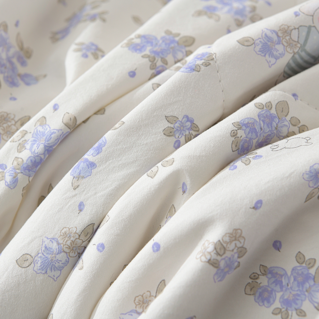 91家纺网 家纺一手货源 找家纺 金梦家居 2026新款水洗棉床盖夏被款四件套 花香萌兔