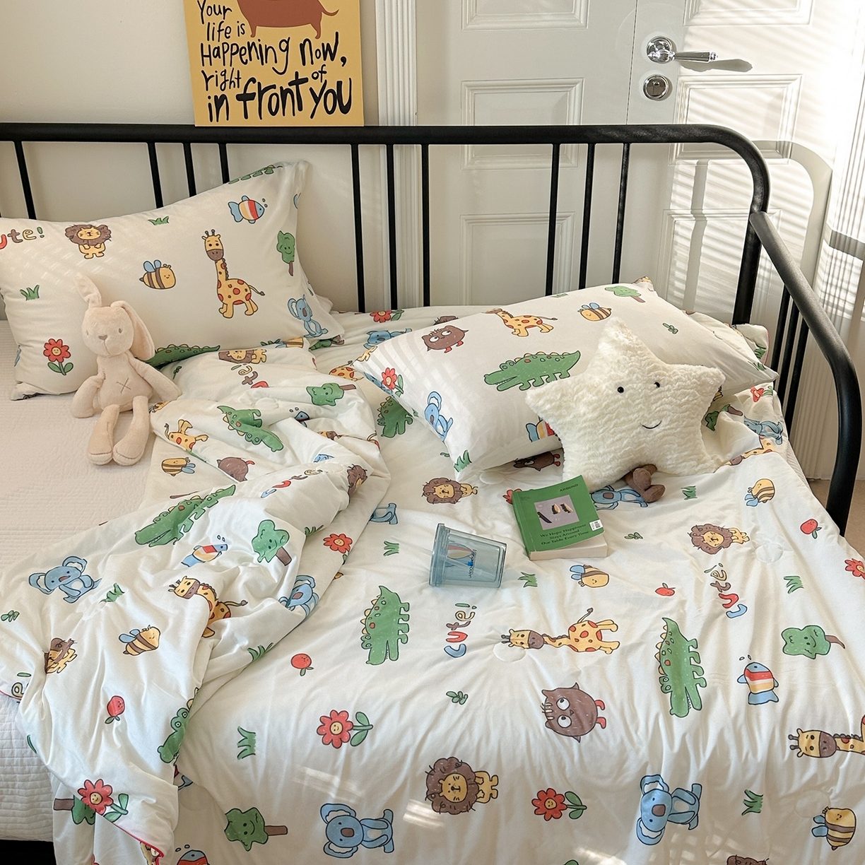 91家纺网 家纺一手货源 找家纺 咏绒家纺工厂店 厂家直销网销爆款花型永不断货2025春夏新款A类牛奶针织棉大豆夏被（长期款） 嗡嗡森林