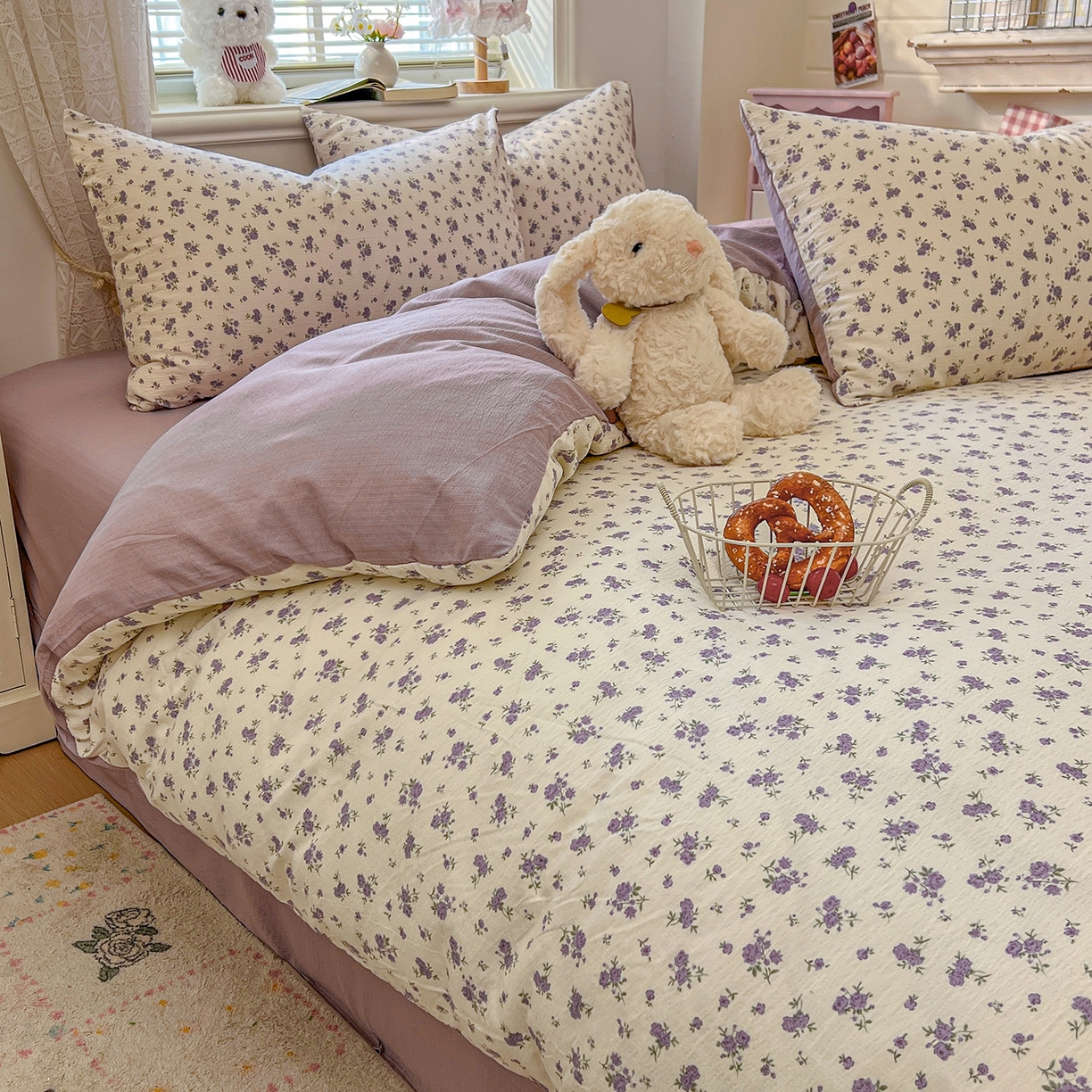 91家纺网 家纺一手货源 找家纺 金梦拉家纺 2026春夏新款云感双层纱皱皱纱系列四件套 紫色风信