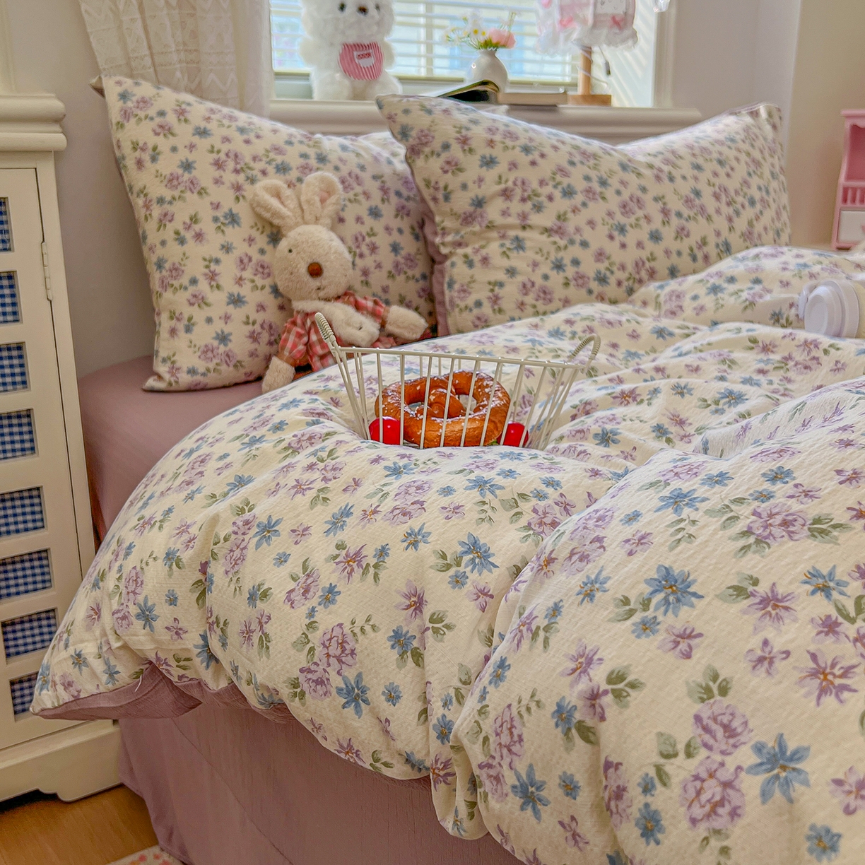 91家纺网 家纺一手货源 找家纺 金梦拉家纺 2026春夏新款云感双层纱皱皱纱系列四件套 紫韵花茶