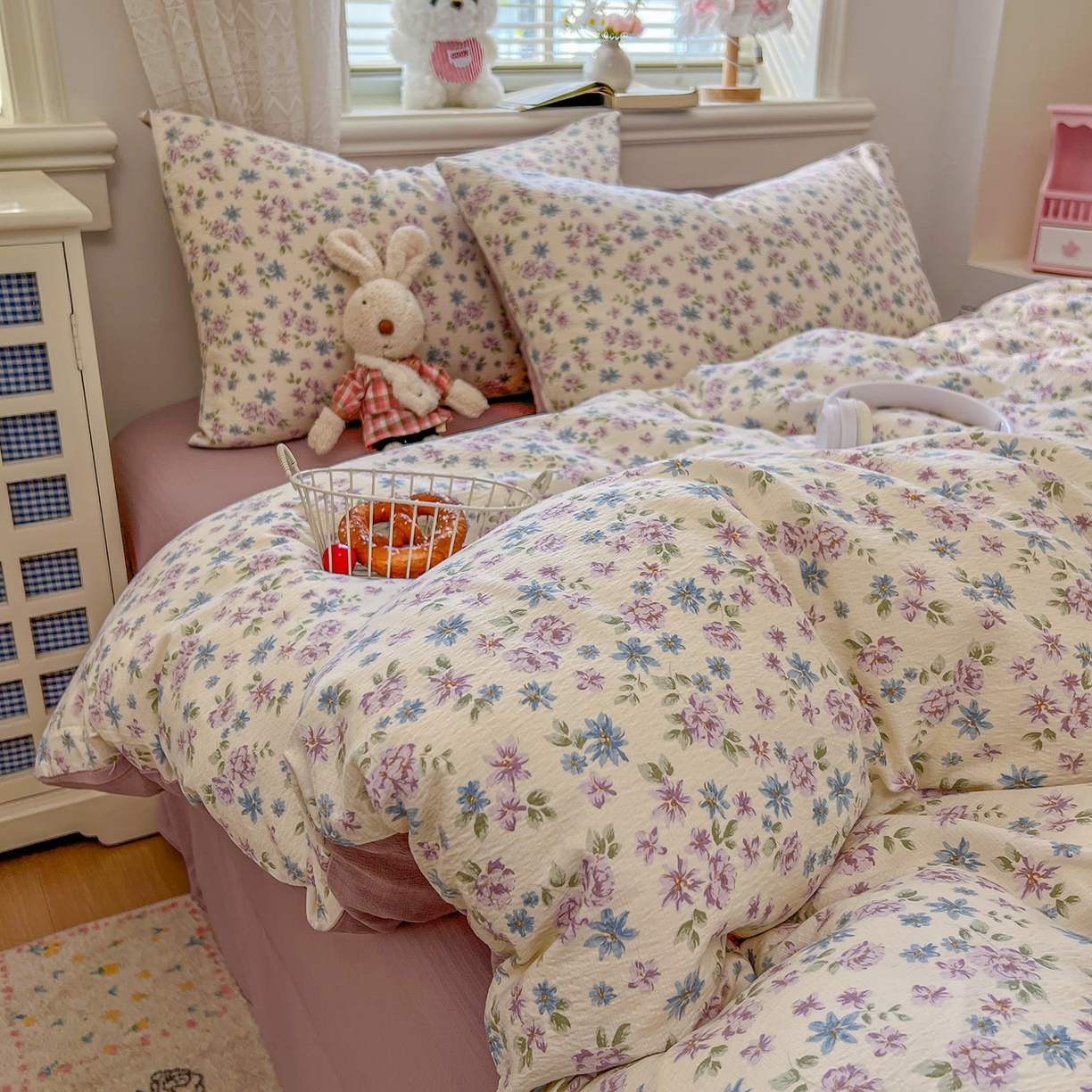 91家纺网 家纺一手货源 找家纺 金梦拉家纺 2026春夏新款云感双层纱皱皱纱系列四件套 紫韵花茶