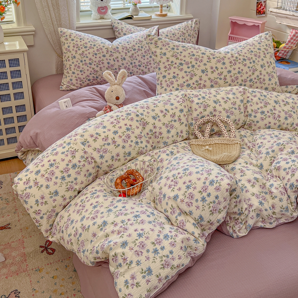 91家纺网 家纺一手货源 找家纺 金梦拉家纺 2026春夏新款云感双层纱皱皱纱系列四件套 紫韵花茶