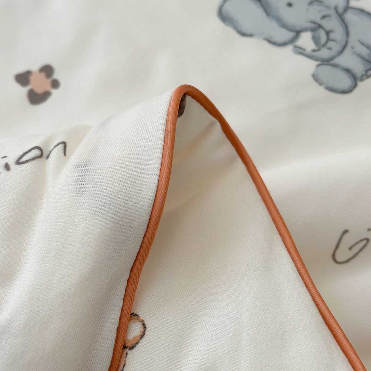 91家纺网 家纺一手货源 找家纺 咏绒家纺工厂店 厂家直销网销爆款花型永不断货2025春夏新款A类牛奶针织棉大豆夏被（长期款） 小动物们