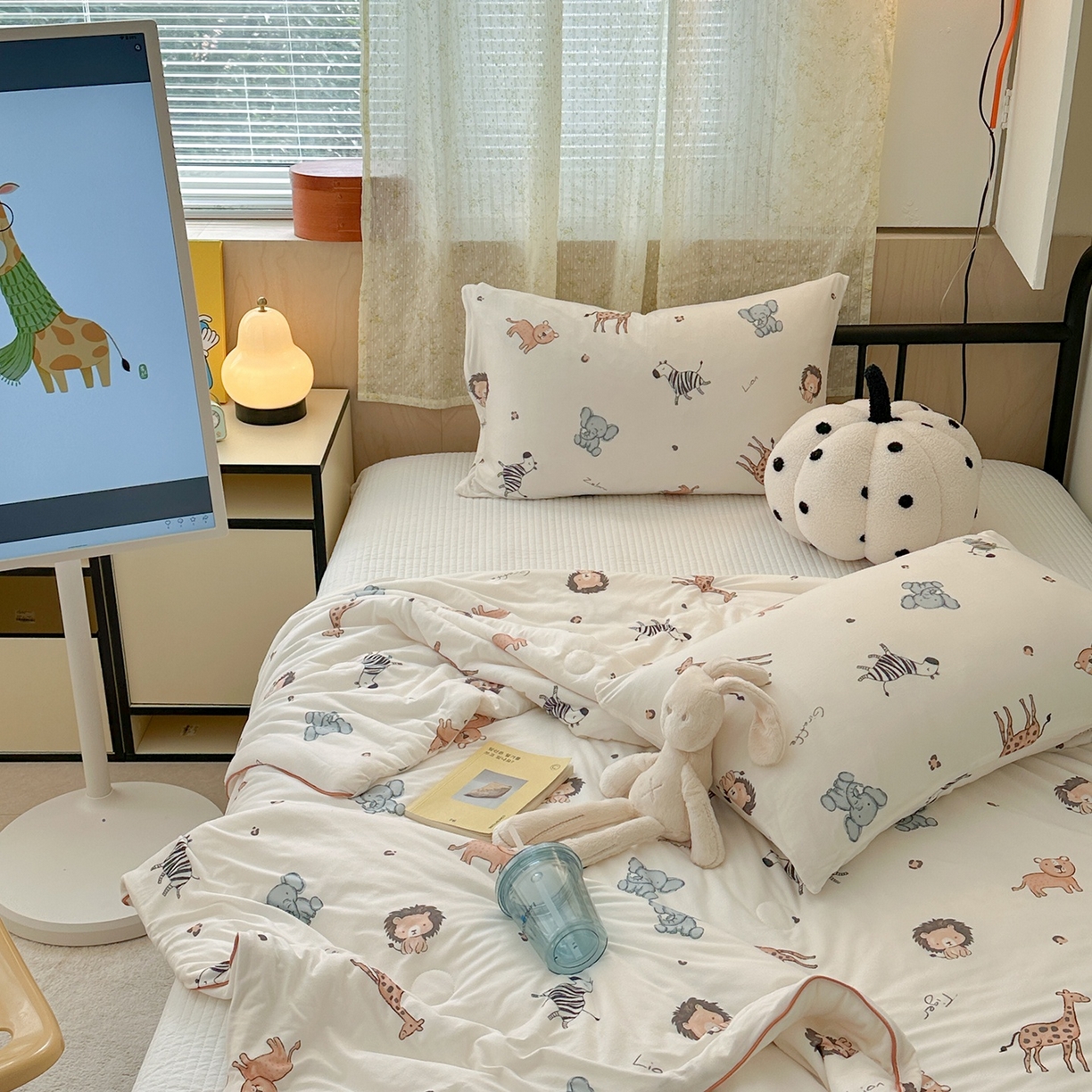 91家纺网 家纺一手货源 找家纺 咏绒家纺工厂店 厂家直销网销爆款花型永不断货2025春夏新款A类牛奶针织棉大豆夏被（长期款） 小动物们