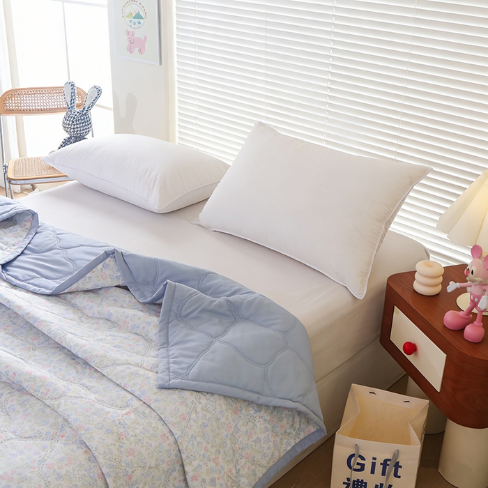 91家纺网 家纺一手货源 找家纺 诗雅纺织 2025新款超柔水洗棉夏凉被空调被超声波压花夏被礼品被 花海