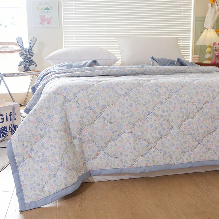 91家纺网 家纺一手货源 找家纺 诗雅纺织 2025新款超柔水洗棉夏凉被空调被超声波压花夏被礼品被 花海