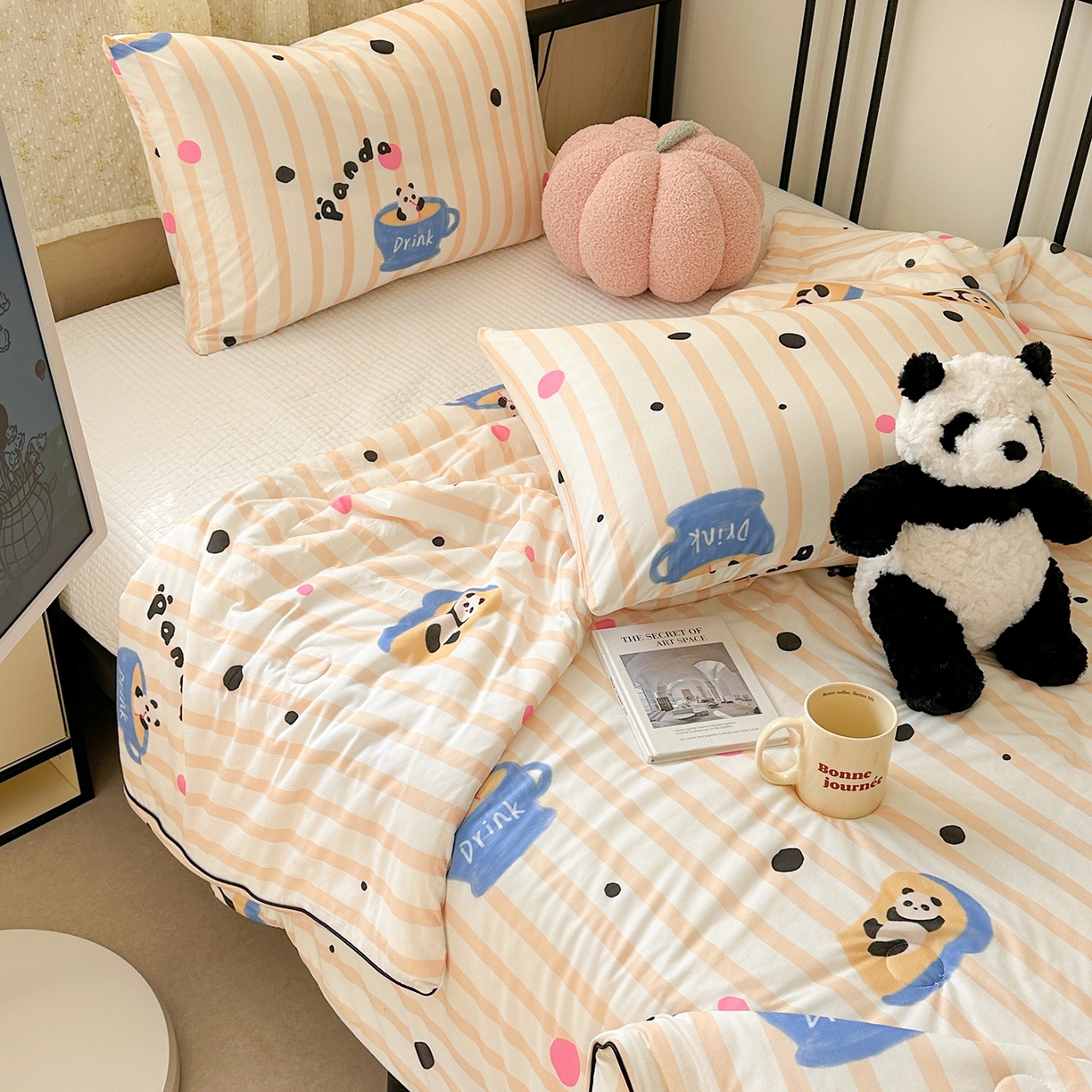 91家纺网 家纺一手货源 找家纺 咏绒家纺工厂店 厂家直销网销爆款花型永不断货2025春夏新款A类牛奶针织棉大豆夏被（长期款） 熊猫咖啡