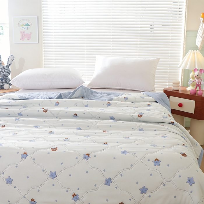 91家纺网 家纺一手货源 找家纺 诗雅纺织 2025新款超柔水洗棉夏凉被空调被超声波压花夏被礼品被 星空