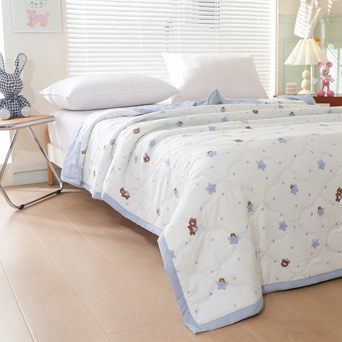 91家纺网 家纺一手货源 找家纺 诗雅纺织 2025新款超柔水洗棉夏凉被空调被超声波压花夏被礼品被 星空