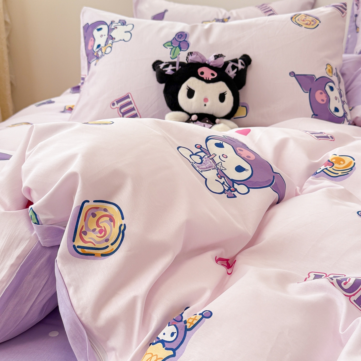 91家纺网 家纺一手货源 找家纺 女子家纺 2026新款40支100%纯棉全棉13070斜纹四件套 甜甜库洛米