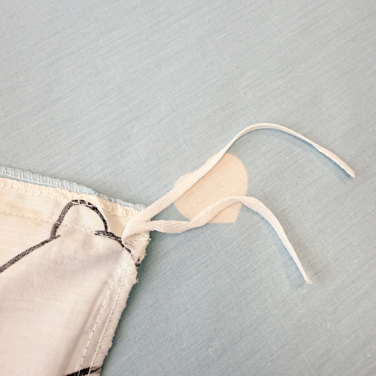 91家纺网 家纺一手货源 找家纺 女子家纺 2026新款40支100%纯棉全棉13070斜纹四件套 玉桂狗