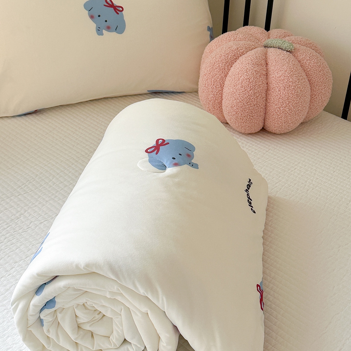 91家纺网 家纺一手货源 找家纺 咏绒家纺工厂店 厂家直销网销爆款花型永不断货2025春夏新款A类牛奶针织棉大豆夏被（长期款） 羞羞象