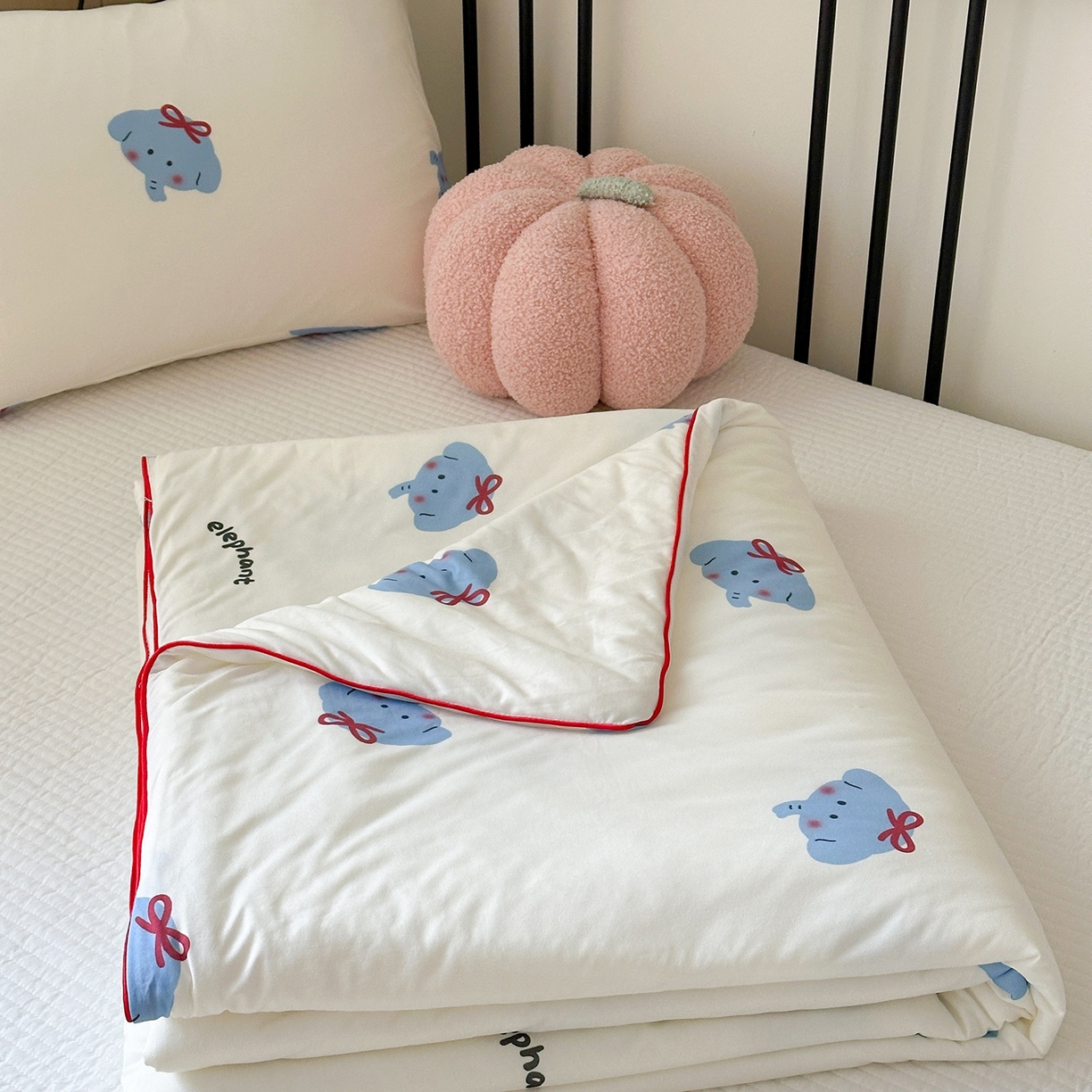 91家纺网 家纺一手货源 找家纺 咏绒家纺工厂店 厂家直销网销爆款花型永不断货2025春夏新款A类牛奶针织棉大豆夏被（长期款） 羞羞象