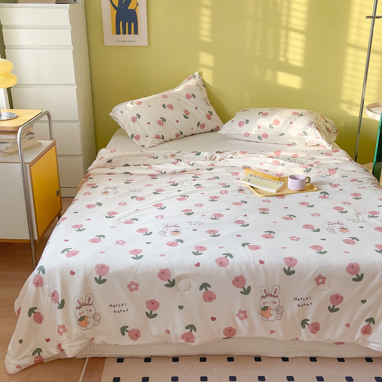 91家纺网 家纺一手货源 找家纺 咏绒家纺工厂店 厂家直销网销爆款花型永不断货2025春夏新款A类牛奶针织棉大豆夏被（长期款） 郁金香兔