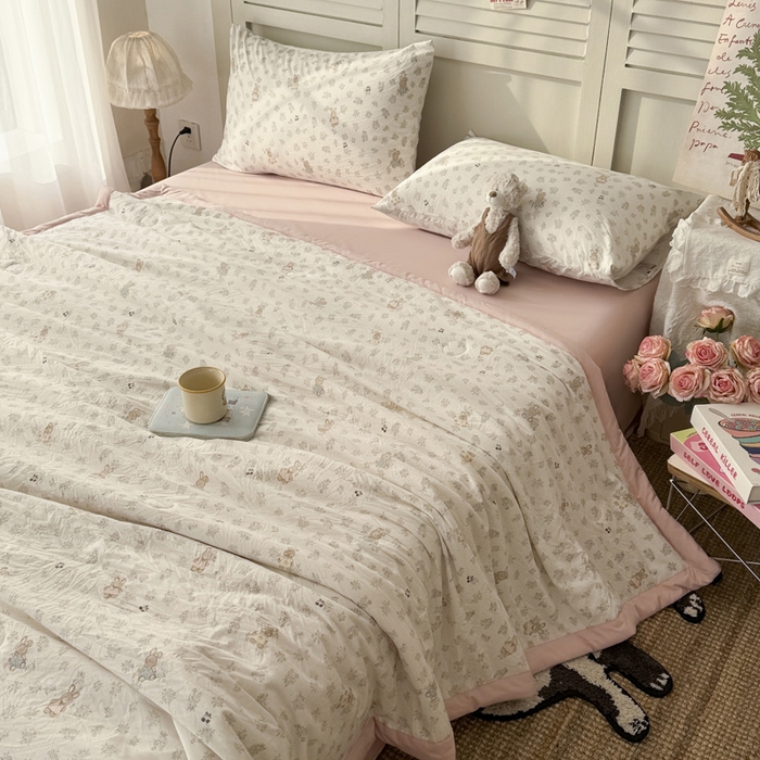 91家纺网 家纺一手货源 找家纺 盛凡家纺 2026新款小清新抗菌夏被夏凉被空调被被子被芯夏被四件套 芭比熊