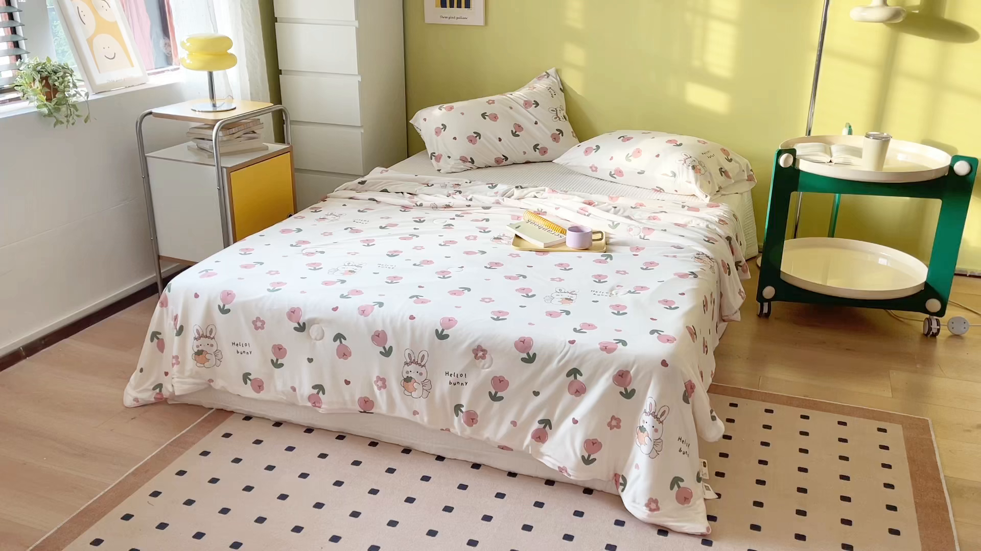 91家纺网 家纺一手货源 找家纺 咏绒家纺工厂店 厂家直销网销爆款花型永不断货2025春夏新款A类牛奶针织棉大豆夏被（长期款） 郁金香兔