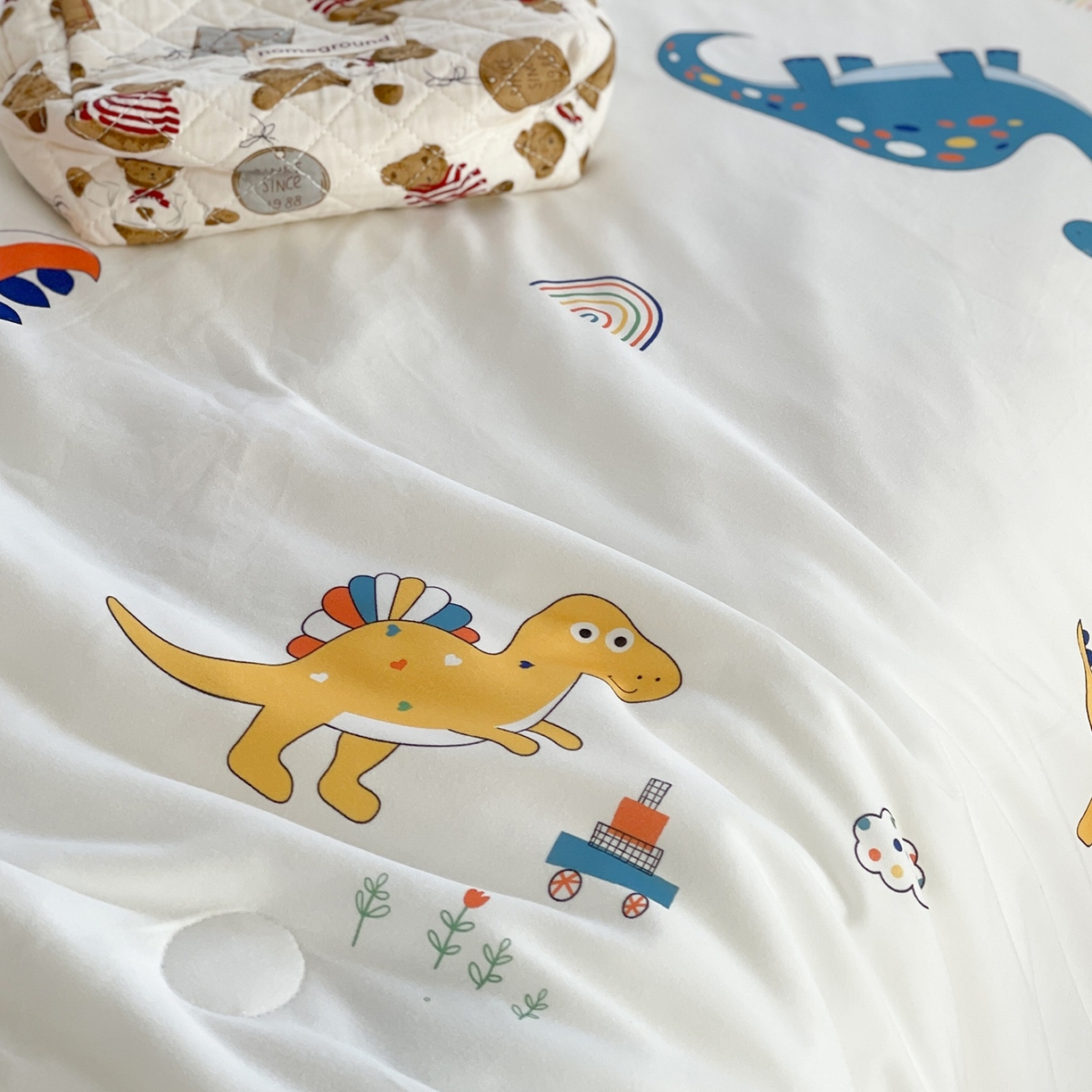 91家纺网 家纺一手货源 找家纺 咏绒家纺工厂店 厂家直销网销爆款花型永不断货2025春夏新款A类牛奶针织棉大豆夏被（长期款） 侏罗纪