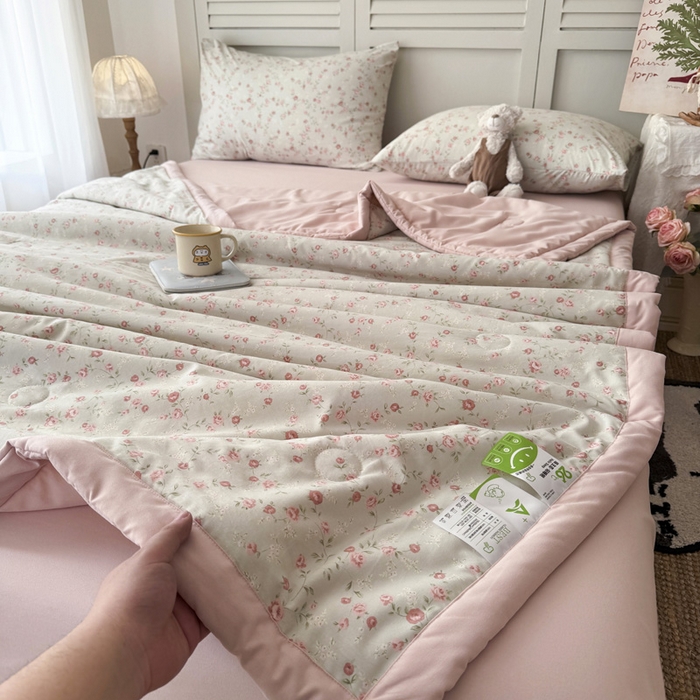 91家纺网 家纺一手货源 找家纺 盛凡家纺 2026新款小清新抗菌夏被夏凉被空调被被子被芯夏被四件套 半亩花田