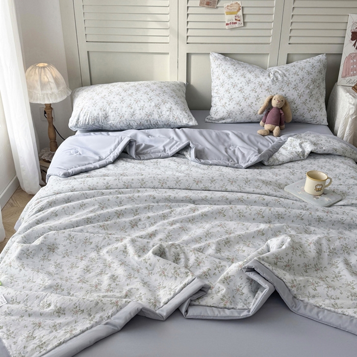 91家纺网 家纺一手货源 找家纺 盛凡家纺 2026新款小清新抗菌夏被夏凉被空调被被子被芯夏被四件套 川纱蓝