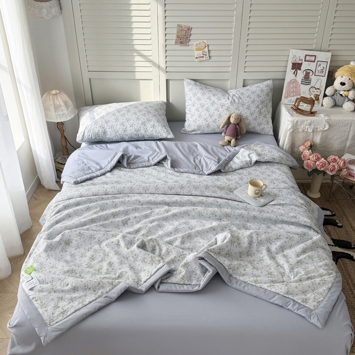 91家纺网 家纺一手货源 找家纺 盛凡家纺 2026新款小清新抗菌夏被夏凉被空调被被子被芯夏被四件套 川纱蓝