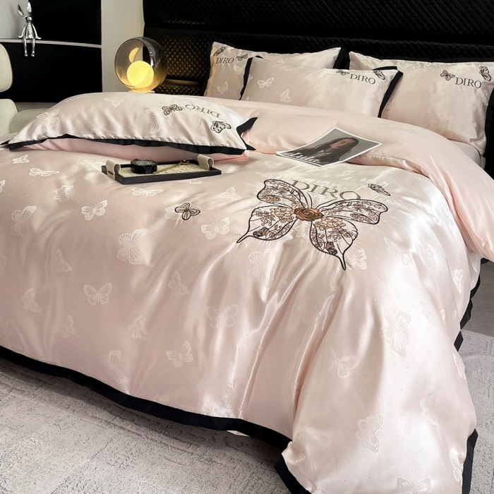 91家纺网 家纺一手货源 找家纺 金牛座家纺 2026新款贡缎亮丝提花刺绣四件套-蝶韵 蝶韵-浅粉