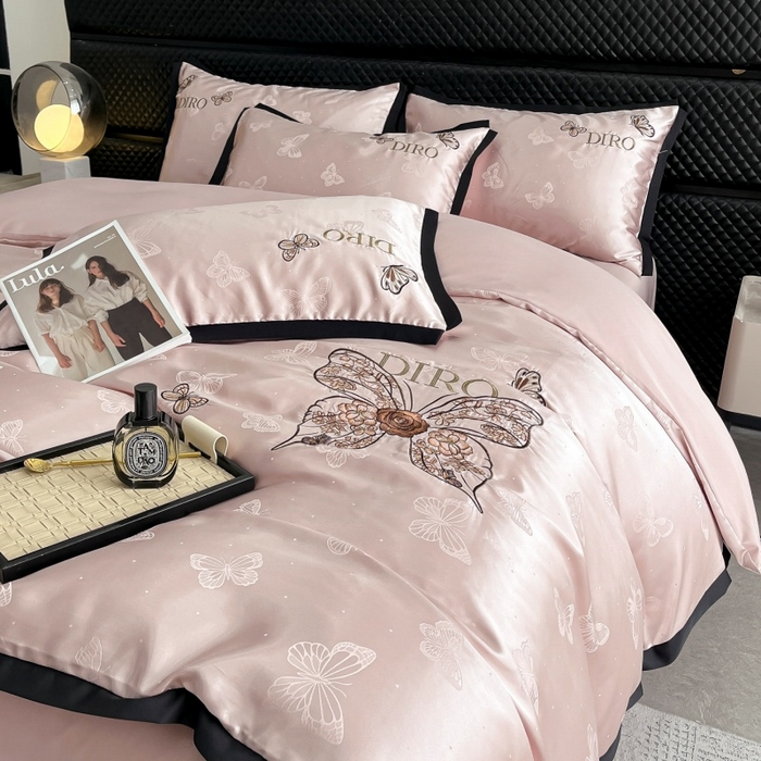 91家纺网 家纺一手货源 找家纺 金牛座家纺 2026新款贡缎亮丝提花刺绣四件套-蝶韵 蝶韵-豆沙粉