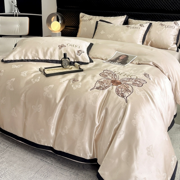 91家纺网 家纺一手货源 找家纺 金牛座家纺 2026新款贡缎亮丝提花刺绣四件套-蝶韵 蝶韵-香槟