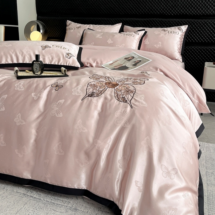 91家纺网 家纺一手货源 找家纺 金牛座家纺 2026新款贡缎亮丝提花刺绣四件套-蝶韵 蝶韵-豆沙粉