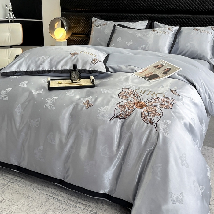 91家纺网 家纺一手货源 找家纺 金牛座家纺 2026新款贡缎亮丝提花刺绣四件套-蝶韵 蝶韵-浅灰