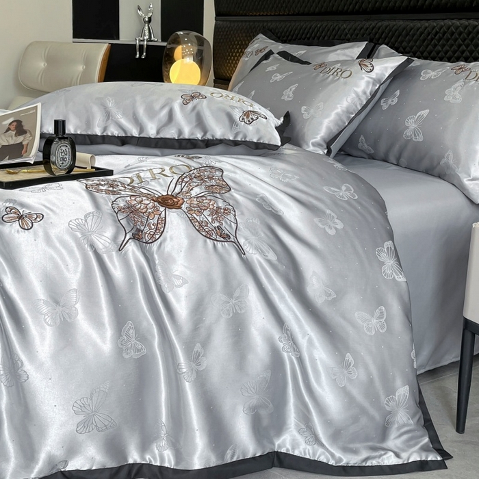 91家纺网 家纺一手货源 找家纺 金牛座家纺 2026新款贡缎亮丝提花刺绣四件套-蝶韵 蝶韵-浅灰