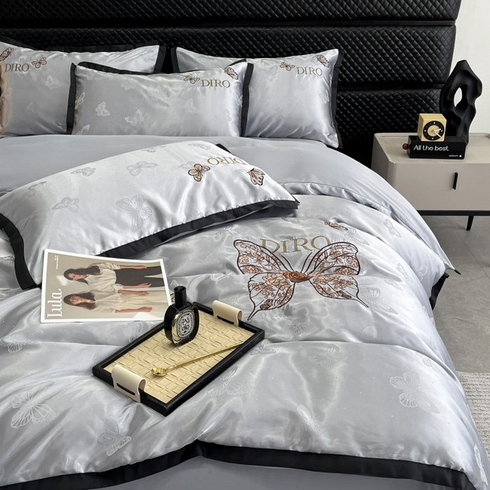 91家纺网 家纺一手货源 找家纺 金牛座家纺 2026新款贡缎亮丝提花刺绣四件套-蝶韵 蝶韵-浅灰