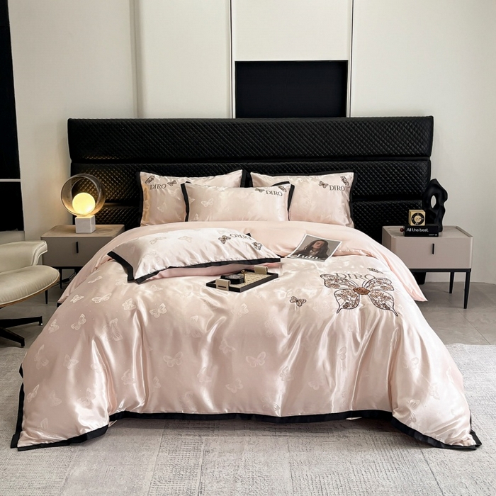 91家纺网 家纺一手货源 找家纺 金牛座家纺 2026新款贡缎亮丝提花刺绣四件套-蝶韵 蝶韵-浅粉