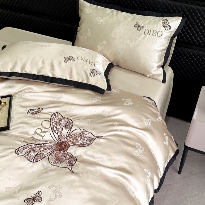 91家纺网 家纺一手货源 找家纺 金牛座家纺 2026新款贡缎亮丝提花刺绣四件套-蝶韵 蝶韵-香槟