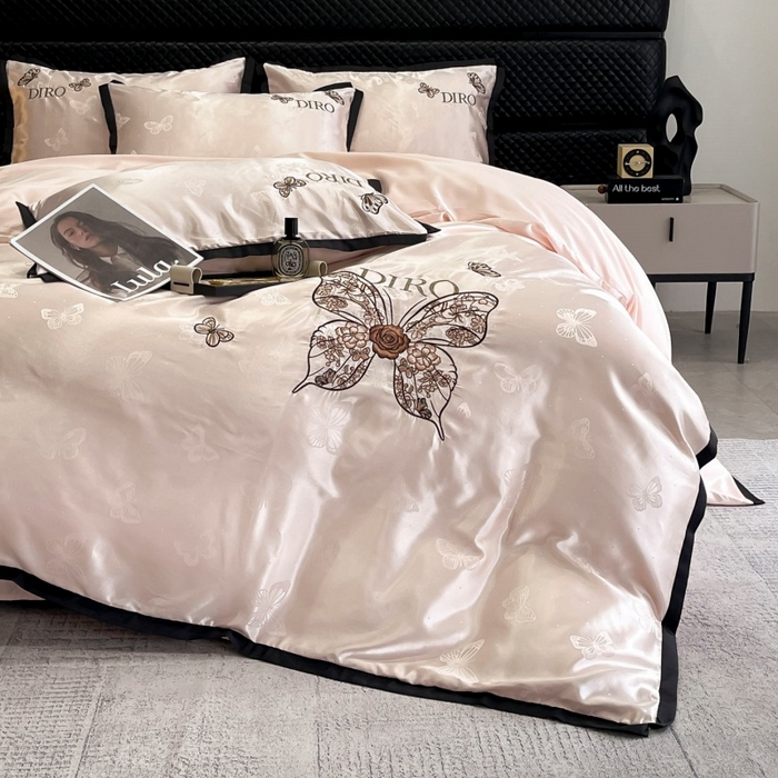 91家纺网 家纺一手货源 找家纺 金牛座家纺 2026新款贡缎亮丝提花刺绣四件套-蝶韵 蝶韵-浅粉