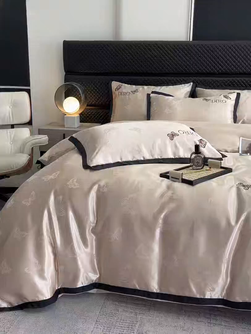 91家纺网 家纺一手货源 找家纺 金牛座家纺 2026新款贡缎亮丝提花刺绣四件套-蝶韵 蝶韵-香槟