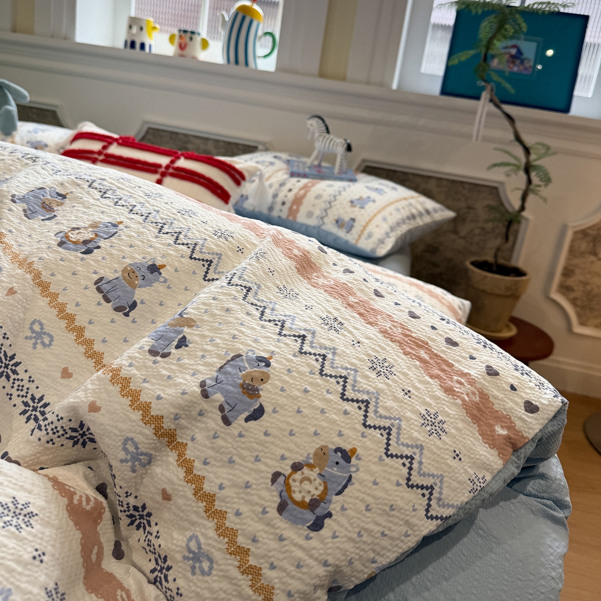 91家纺网 家纺一手货源 找家纺 盼季家纺 2026新款简单款105g泡芙棉印花四件套-费尔岛 费尔岛系列-马里奥