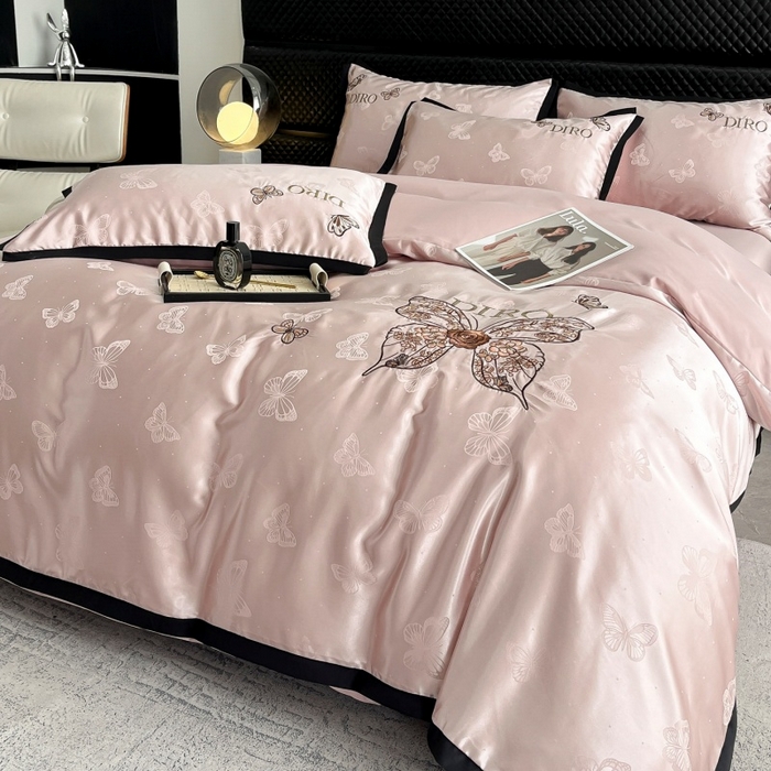 91家纺网 家纺一手货源 找家纺 金牛座家纺 2026新款贡缎亮丝提花刺绣四件套-蝶韵 蝶韵-豆沙粉