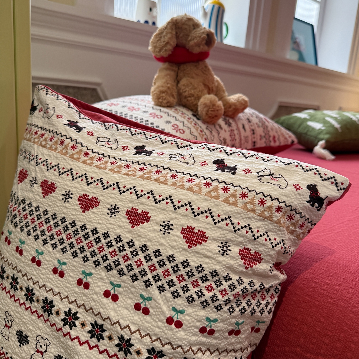 91家纺网 家纺一手货源 找家纺 盼季家纺 2026新款简单款105g泡芙棉印花四件套-费尔岛 费尔岛系列-酱子狗