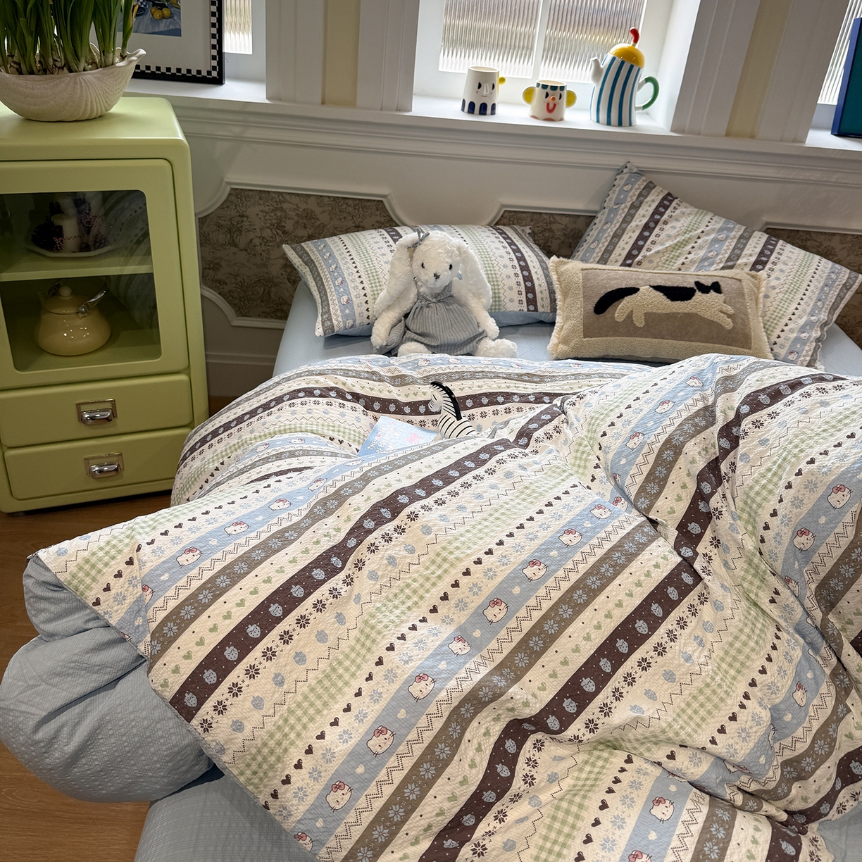 91家纺网 家纺一手货源 找家纺 （总）盼季家纺 2026新款简单款105g泡芙棉印花四件套-费尔岛