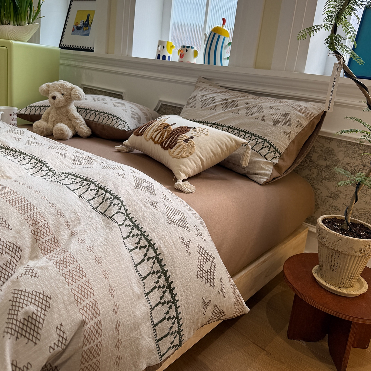 91家纺网 家纺一手货源 找家纺 盼季家纺 2026新款简单款105g泡芙棉印花四件套-费尔岛 费尔岛系列-米亚朵