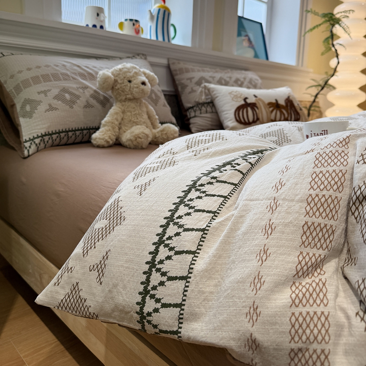 91家纺网 家纺一手货源 找家纺 盼季家纺 2026新款简单款105g泡芙棉印花四件套-费尔岛 费尔岛系列-米亚朵