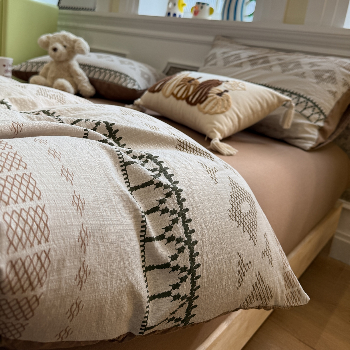 91家纺网 家纺一手货源 找家纺 盼季家纺 2026新款简单款105g泡芙棉印花四件套-费尔岛 费尔岛系列-米亚朵