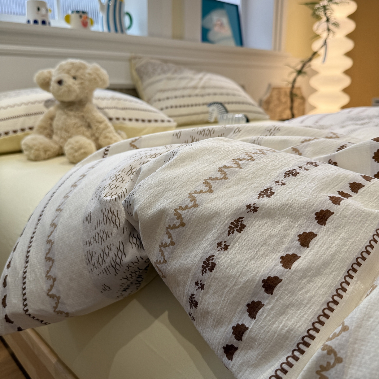 91家纺网 家纺一手货源 找家纺 盼季家纺 2026新款简单款105g泡芙棉印花四件套-费尔岛 费尔岛系列-多米诺