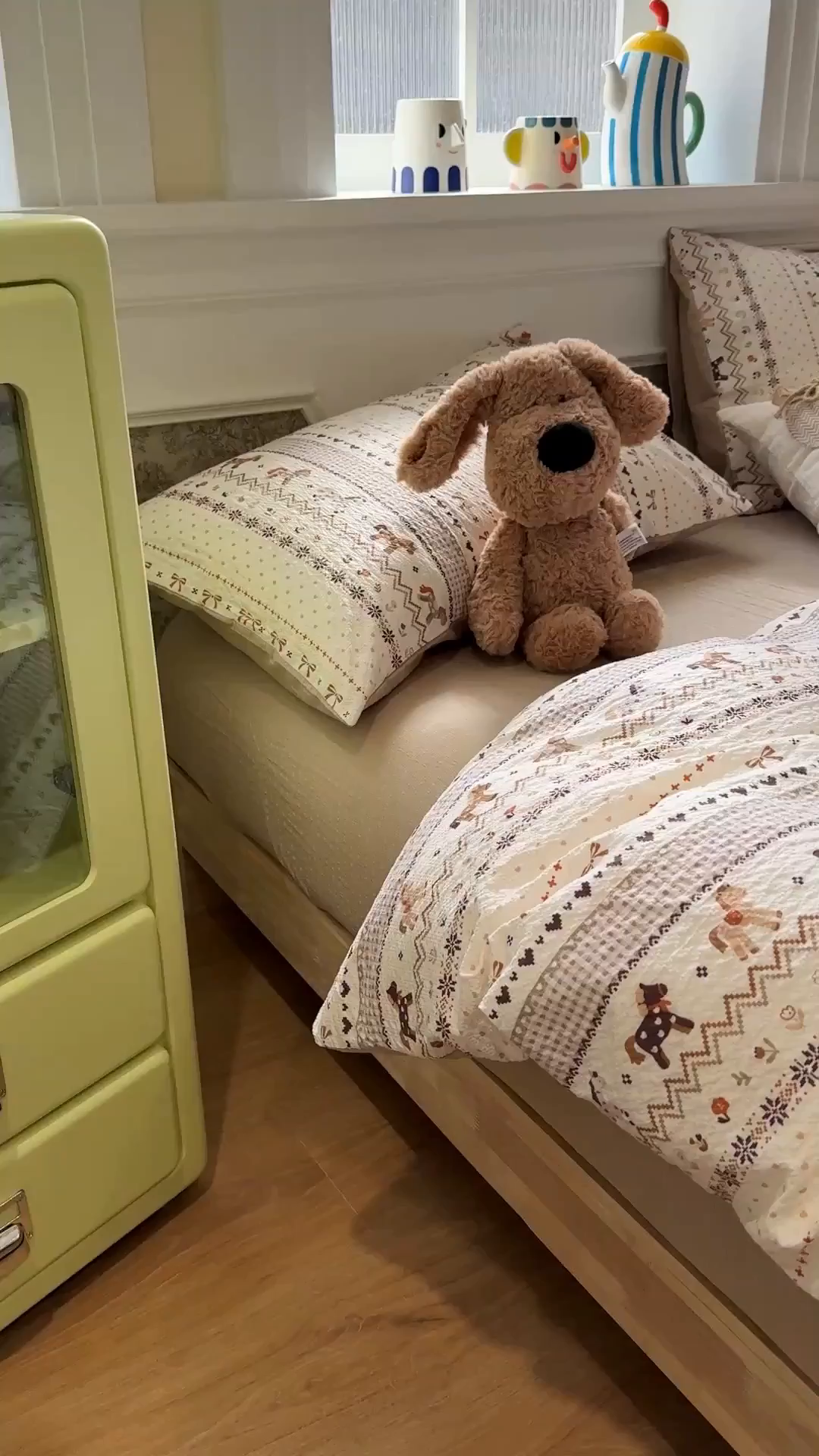 91家纺网 家纺一手货源 找家纺 盼季家纺 2026新款简单款105g泡芙棉印花四件套-费尔岛 费尔岛系列-小马吉