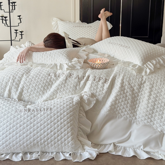 91家纺网 家纺一手货源 找家纺 （总）豪美鑫 2026新款绗缝绣花四件套-可可小姐系列