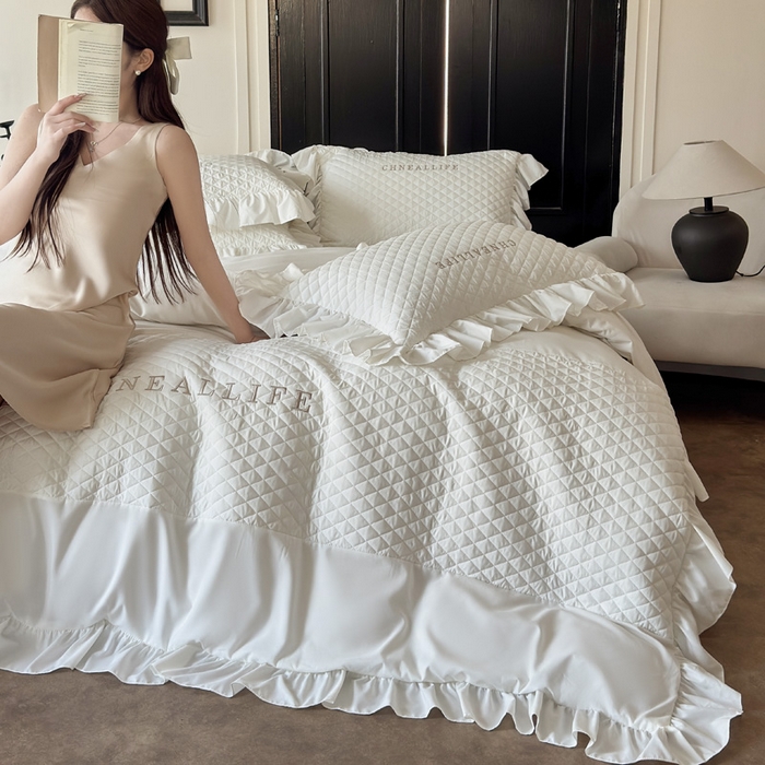 91家纺网 家纺一手货源 找家纺 豪美鑫 2026新款绗缝绣花四件套-可可小姐系列 可可小姐-奶白