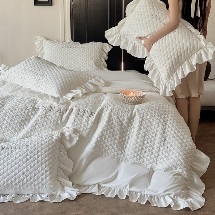 91家纺网 家纺一手货源 找家纺 豪美鑫 2026新款绗缝绣花四件套-可可小姐系列 可可小姐-奶白