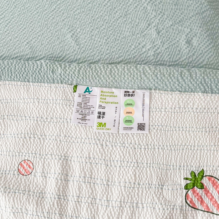 91家纺网 家纺一手货源 找家纺 默忆 2026新款A类泡泡棉夏被泡芙棉印花夏被四件套空调被夏凉被 条纹草莓